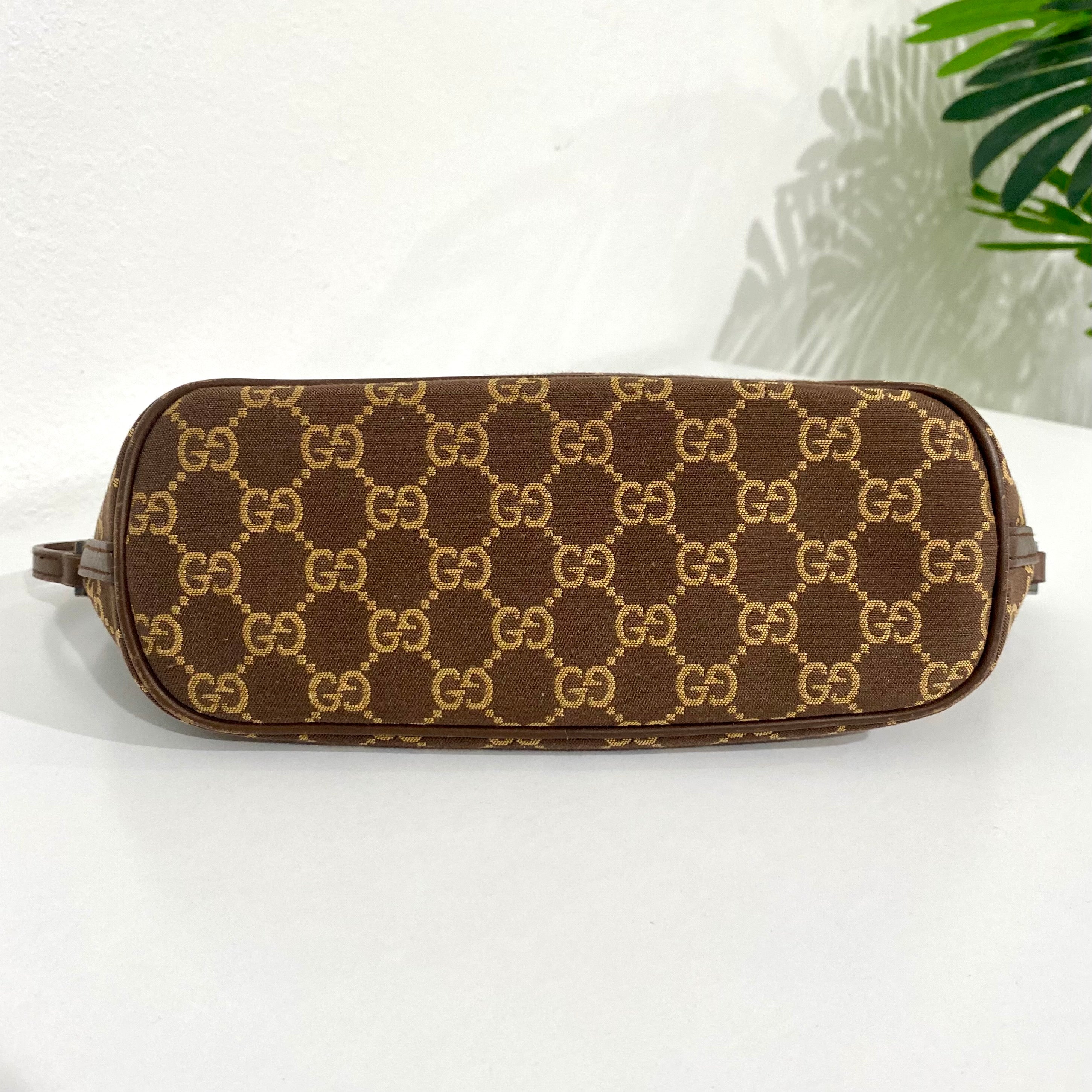 Gucci Black Monogram Mini Bag – Dina C's Fab and Funky Consignment