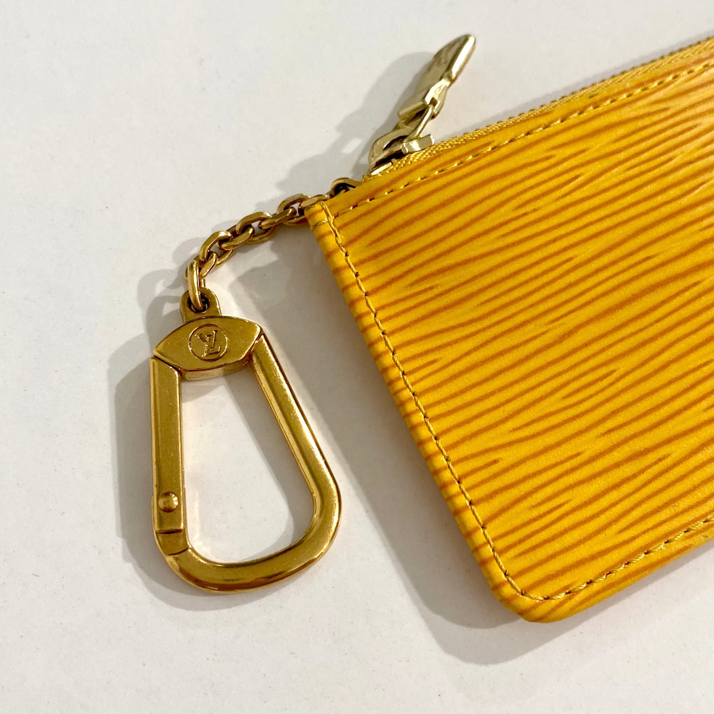 Louis Vuitton Yellow Purse – Moth Hole Consignment Boutique