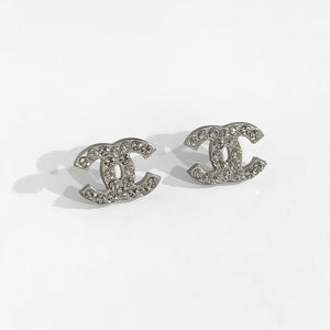 Chanel Strass CC Earrings – Dina C's Fab and Funky Consignment Boutique