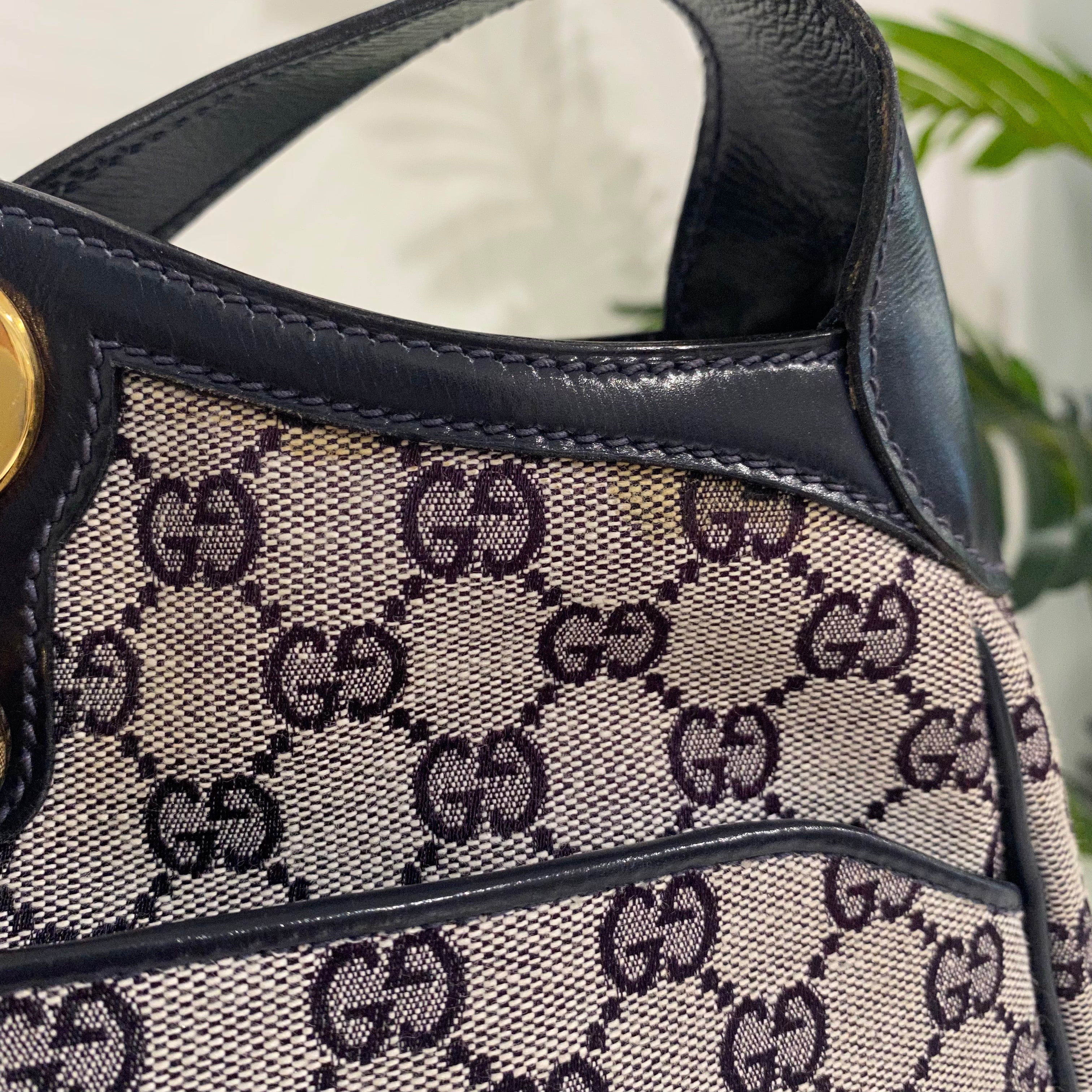 Gucci Vintage Navy Monogram Bag – Dina C's Fab and Funky