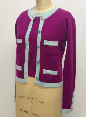 Chanel purple and blue cashmere sweater set – Dina C's Fab and Funky  Consignment Boutique