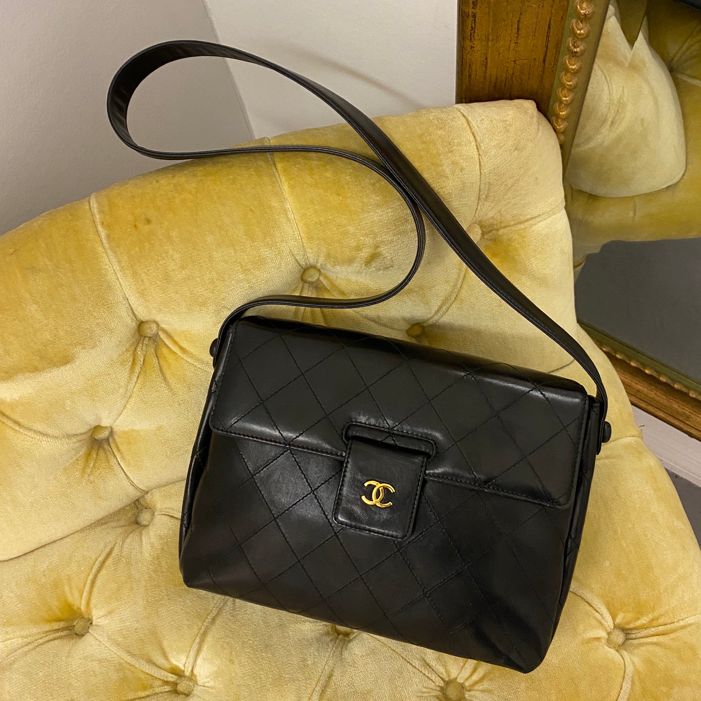 Chanel Black Reverse Quilted Shoulder Bag – Dina C's Fab and Funky
