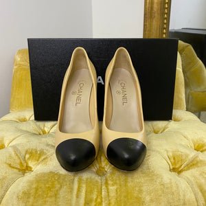 Chanel hot sale pumps beige