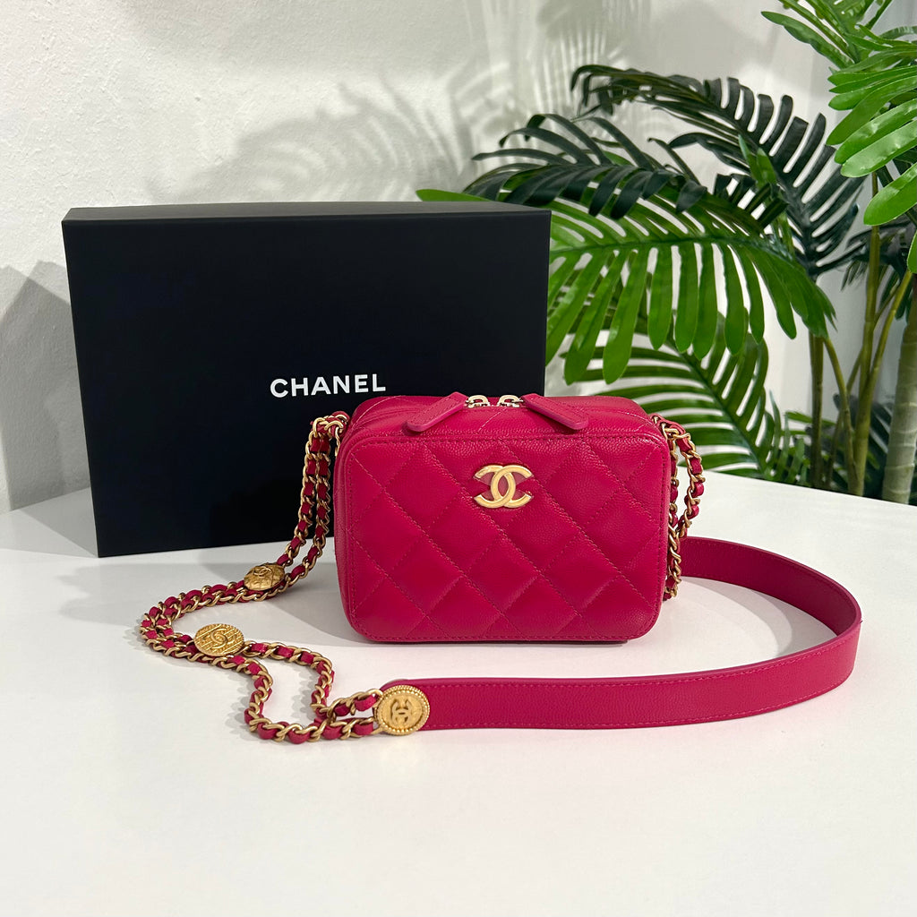 Gucci Red Dollar Handle Bag – Dina C's Fab and Funky Consignment