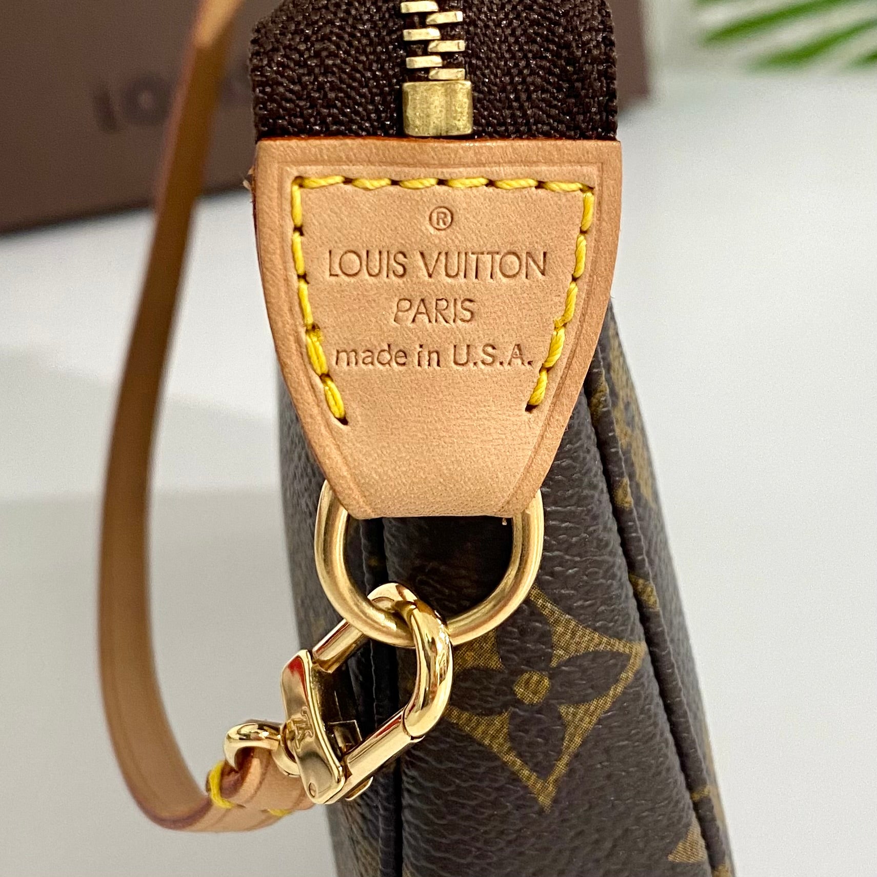 Designer Closet Consignment - Louis Vuitton Pochette Métis