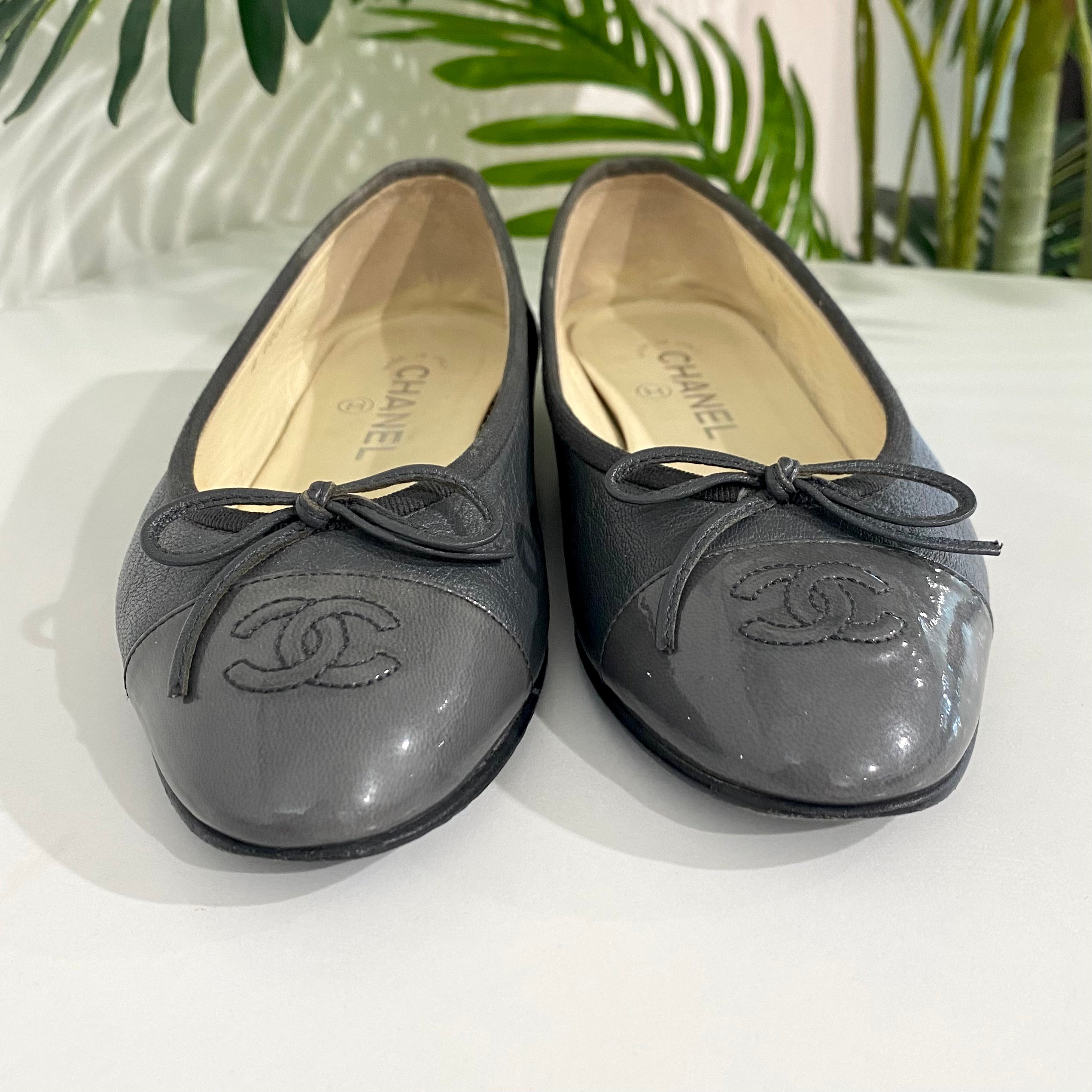 Chanel Gray Fabric and Snake Ballet Pumps - Ann's Fabulous Closeouts