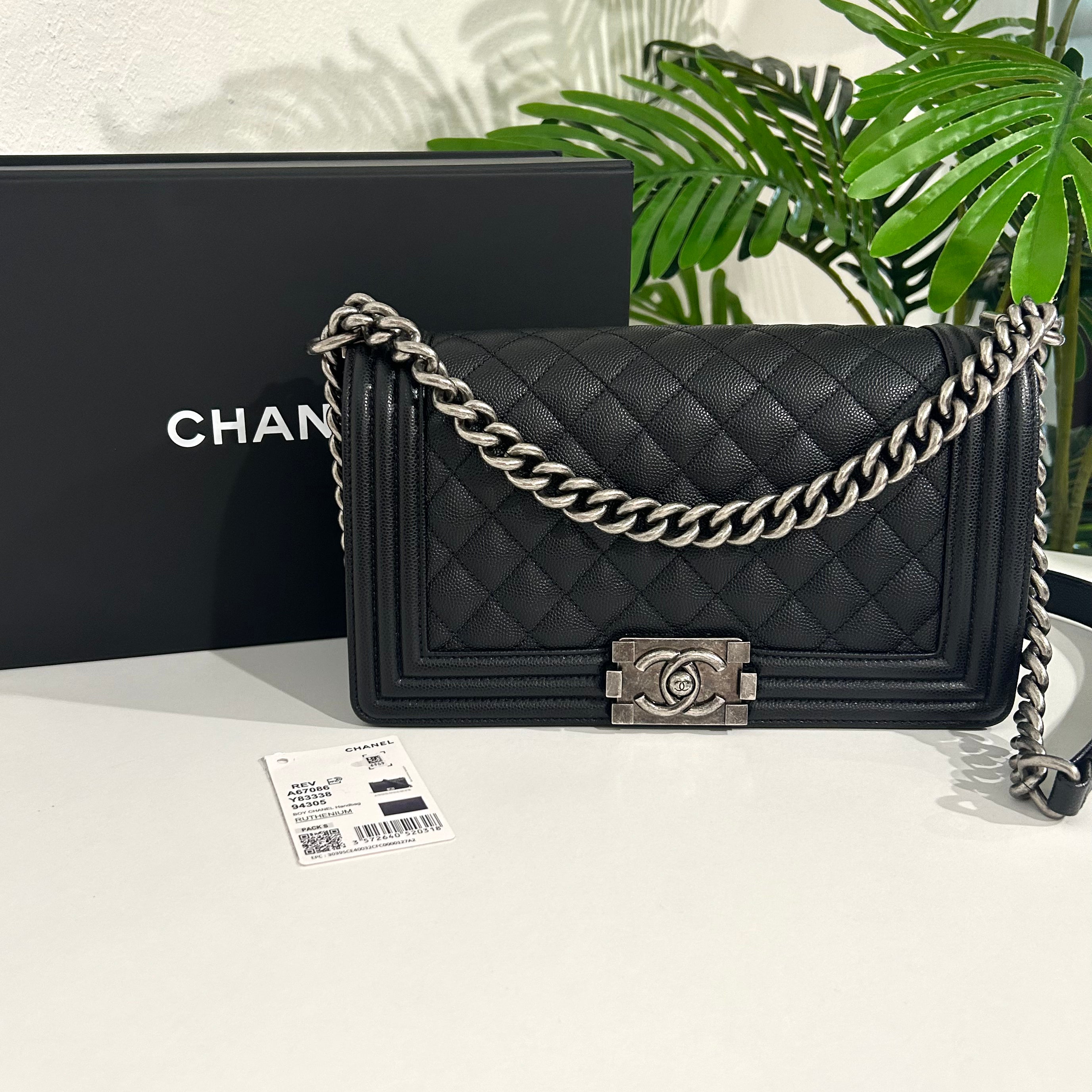 Pre-owned Chanel New Medium Boy Bag SO Black Calfskin Black